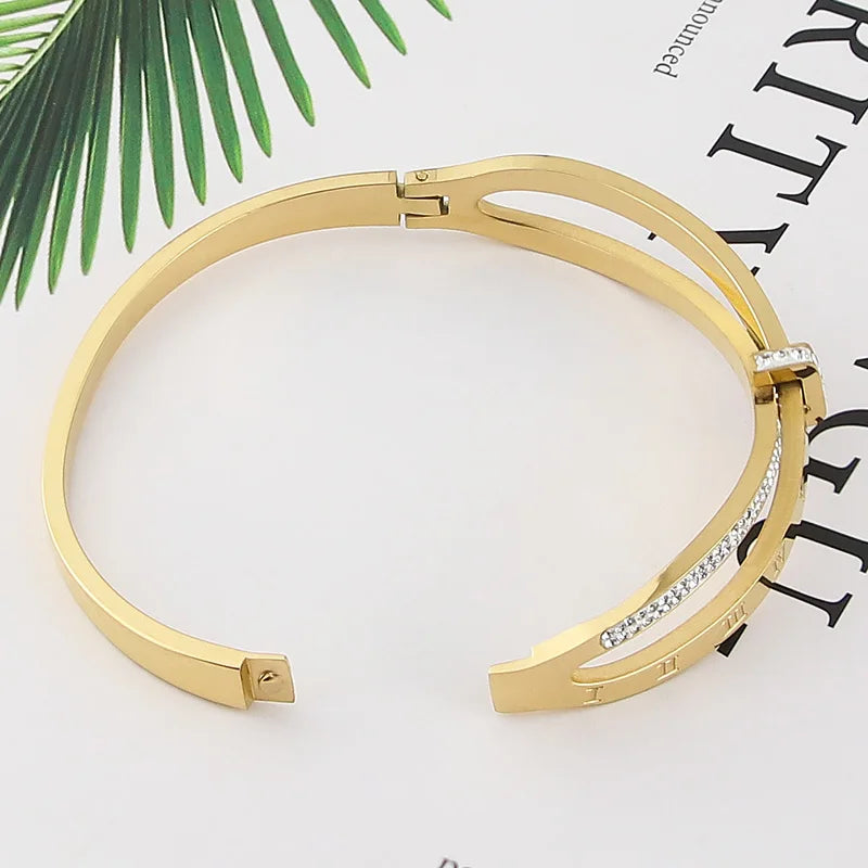 LOVE CRYSTAL- BRACELET