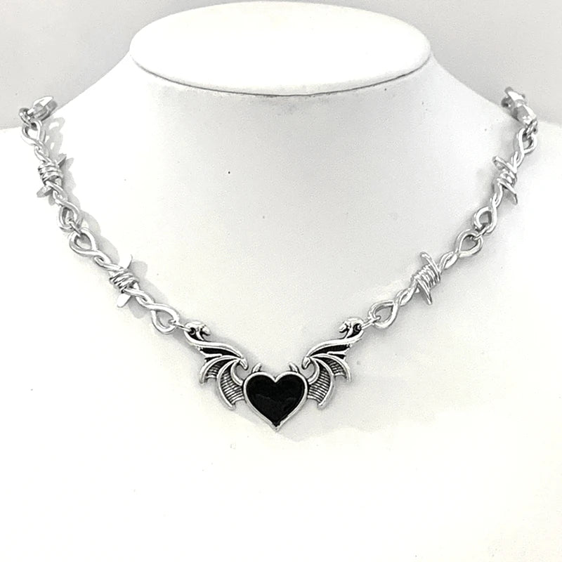 VAMPIRE - NECKLACE
