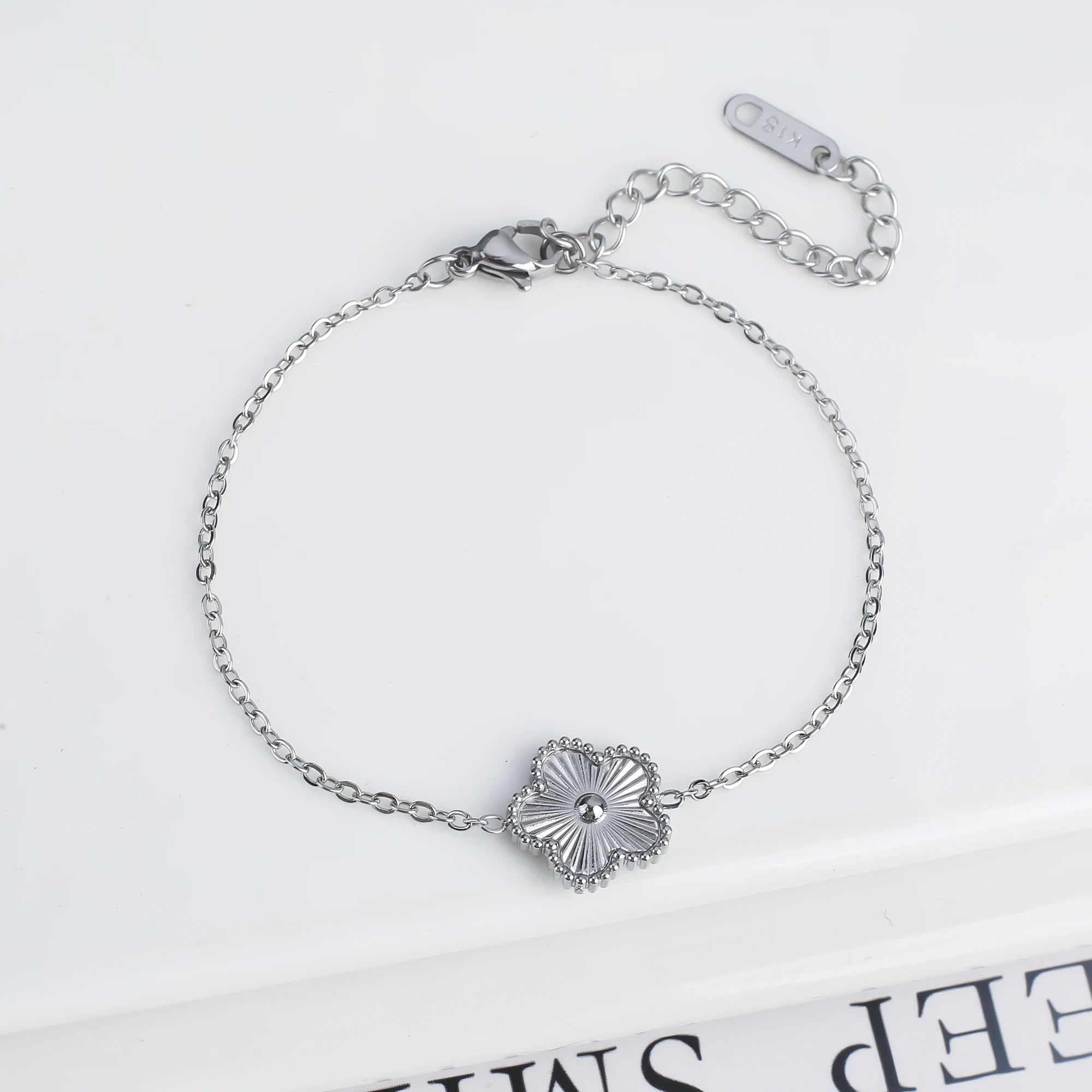 LUXURY CLOVER- BRACELET